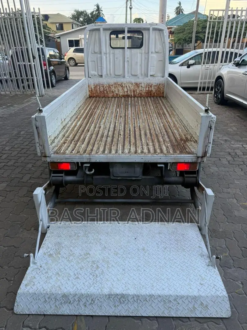 Toyota Dyna Unregistered(Mpya) 1.5 Tonnes.