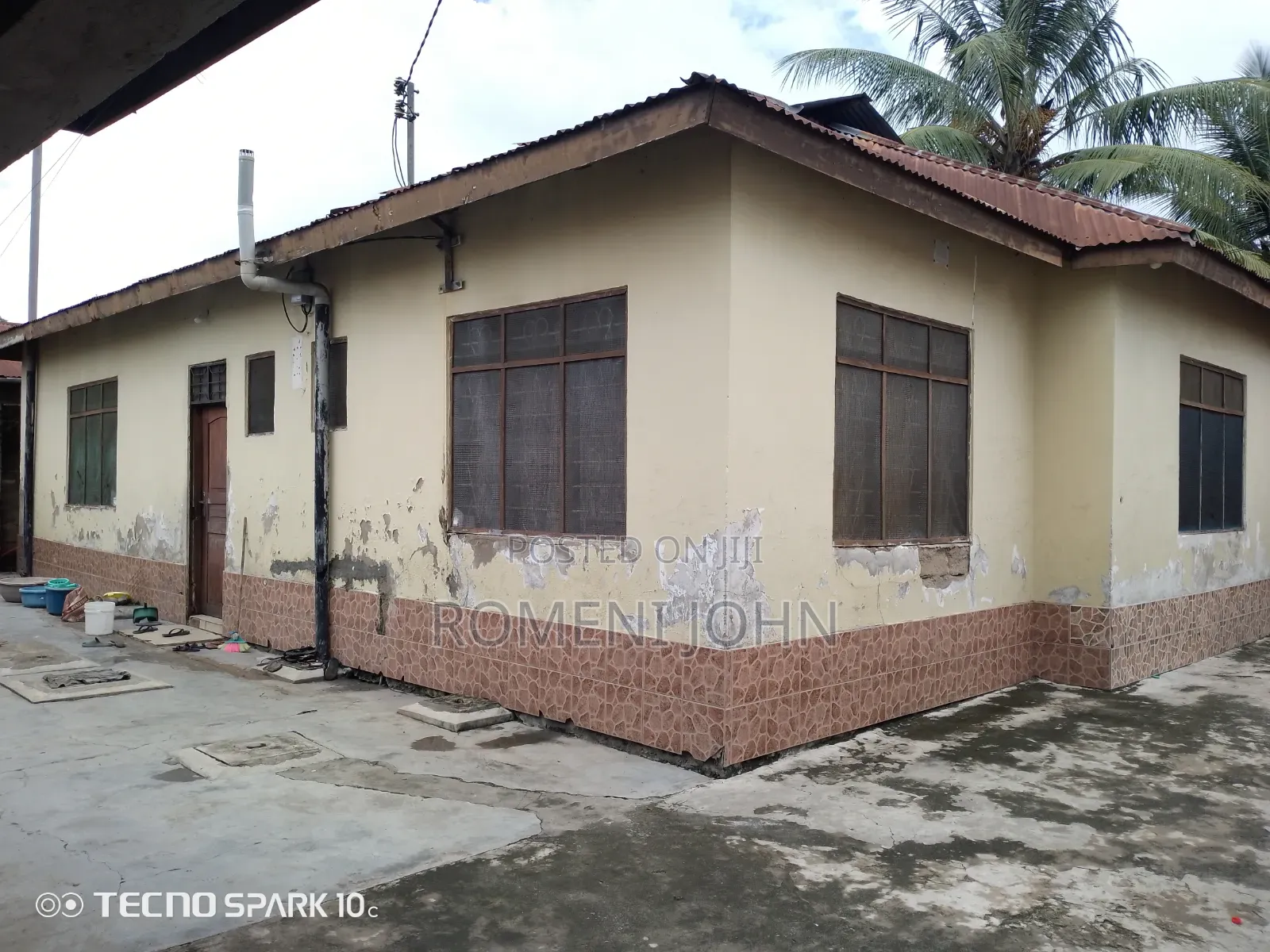 15bdrm Apartment in Tanzania Daresalaam, Ukonga for sale