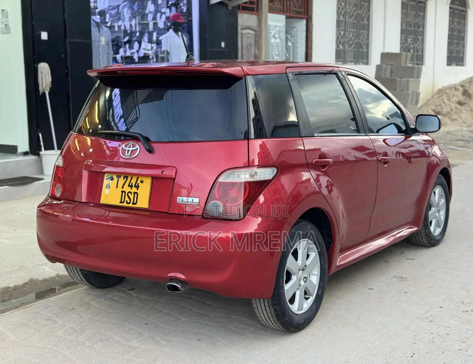 Toyota IST 2006 Red
