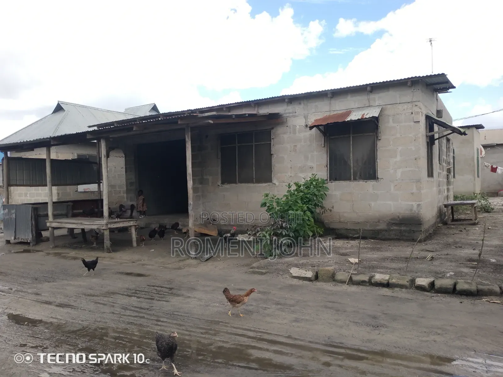 3bdrm House in Tanzania Daresalaam, Ukonga for sale