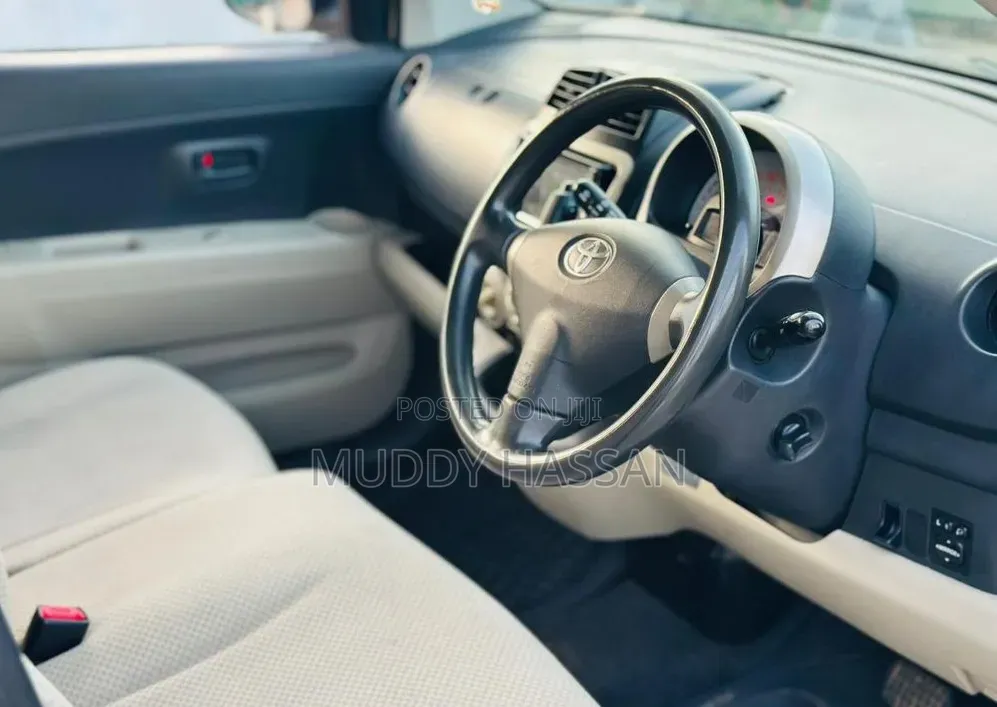 Toyota Passo 2005 White