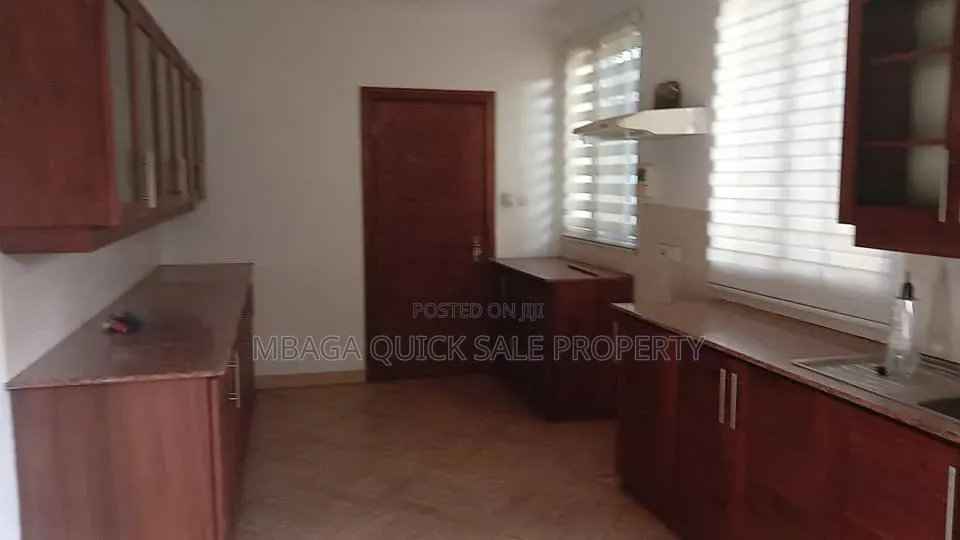 3bdrm Apartment in Oyster Bay for rent