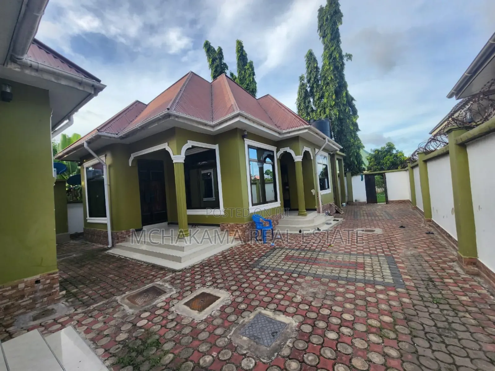 6bdrm Apartment in Mchakama Real Estate, Kiwalani for sale