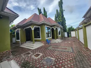 6bdrm Apartment in Mchakama Real Estate, Kiwalani for sale