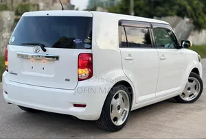 Toyota Corolla Rumion 2008 White
