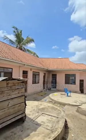 7bdrm House in Mbezi for sale