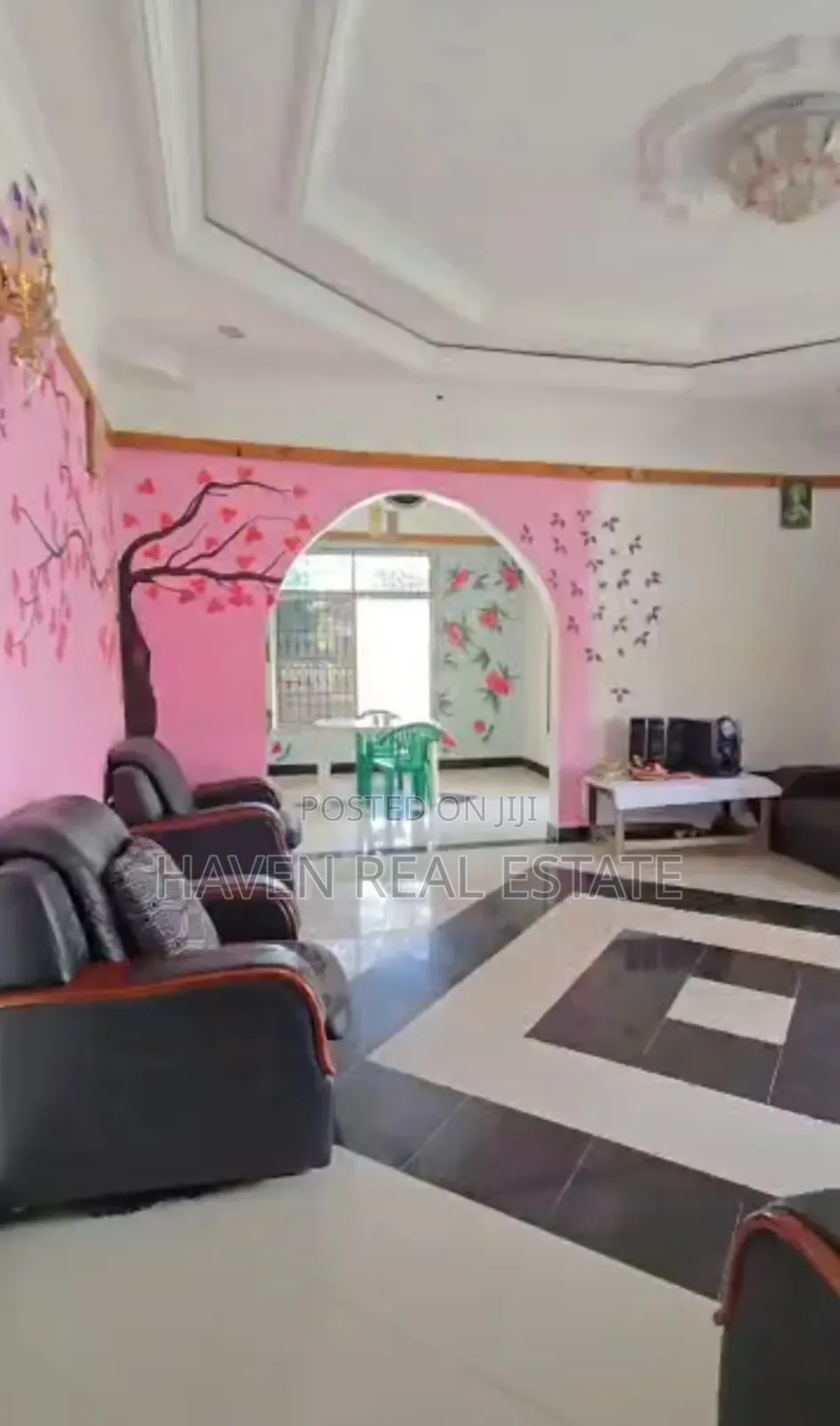 7bdrm House in Mbezi for sale