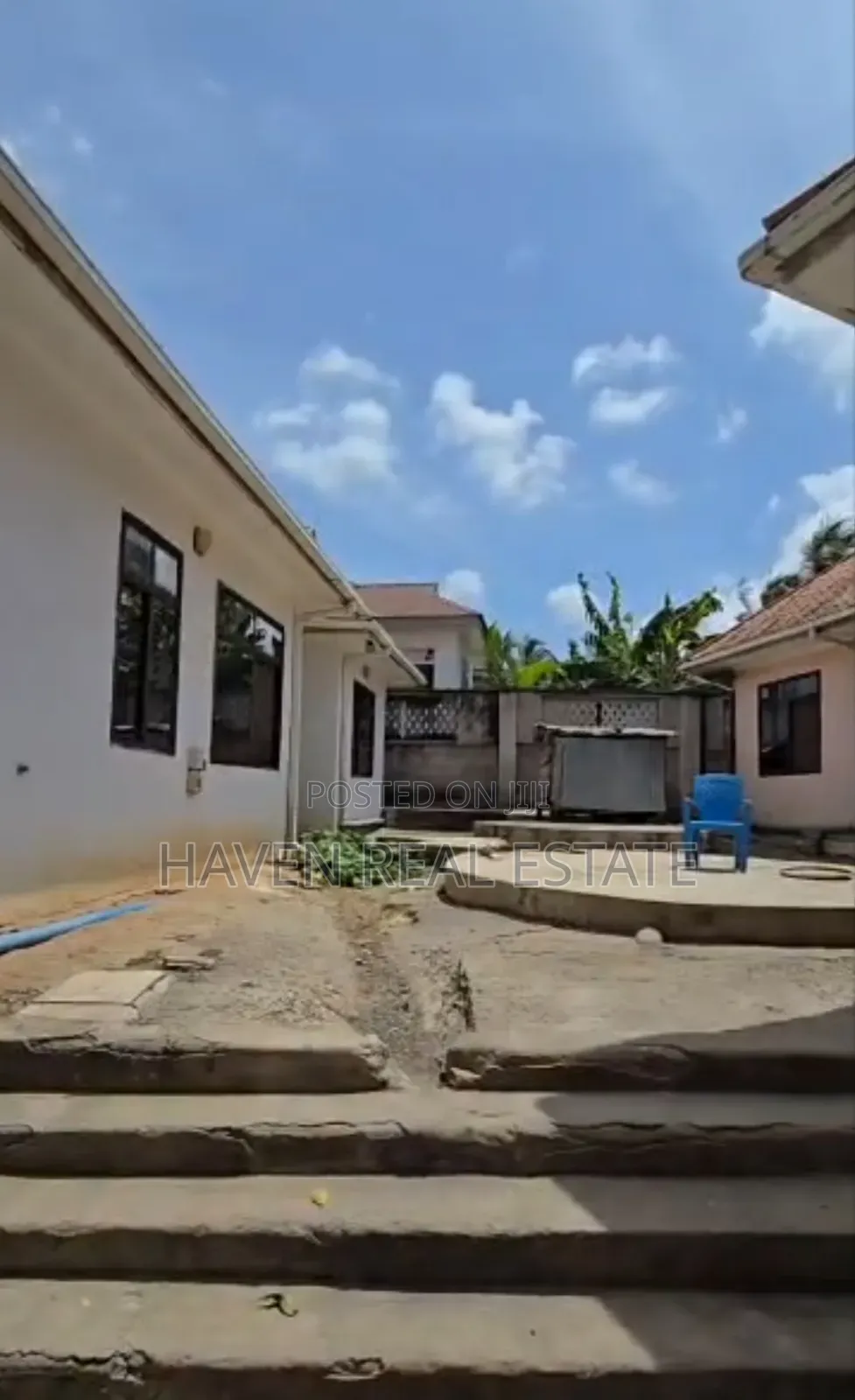 7bdrm House in Mbezi for sale