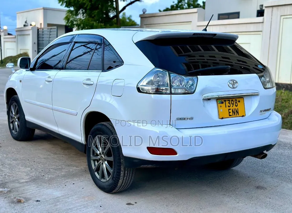 Toyota Harrier 2006 White