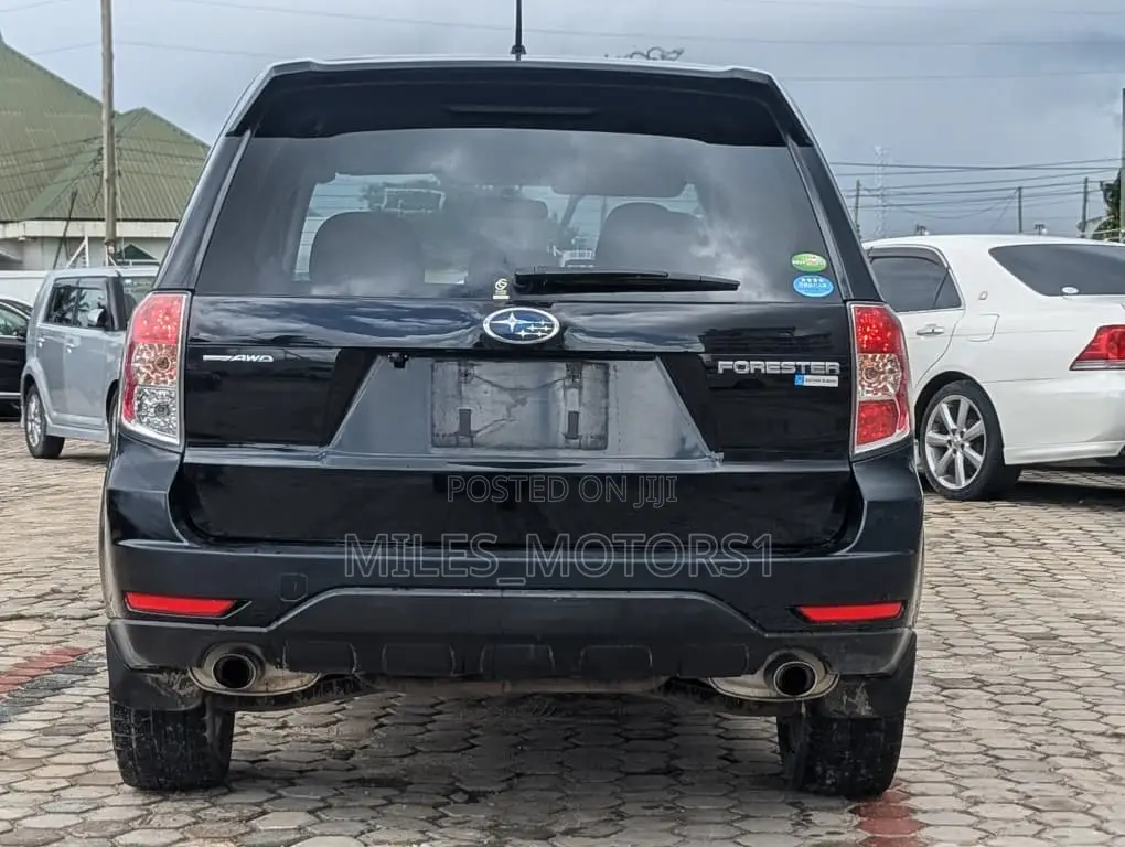 Subaru Forester 2011 Black