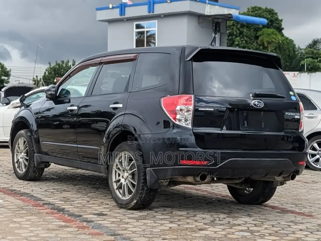 Subaru Forester 2011 Black