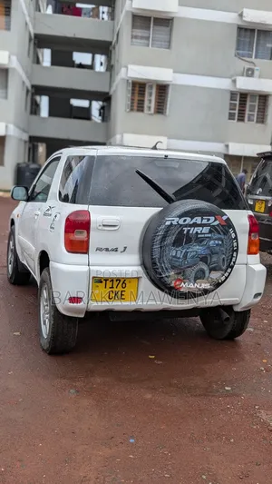 Toyota RAV4 2004 White