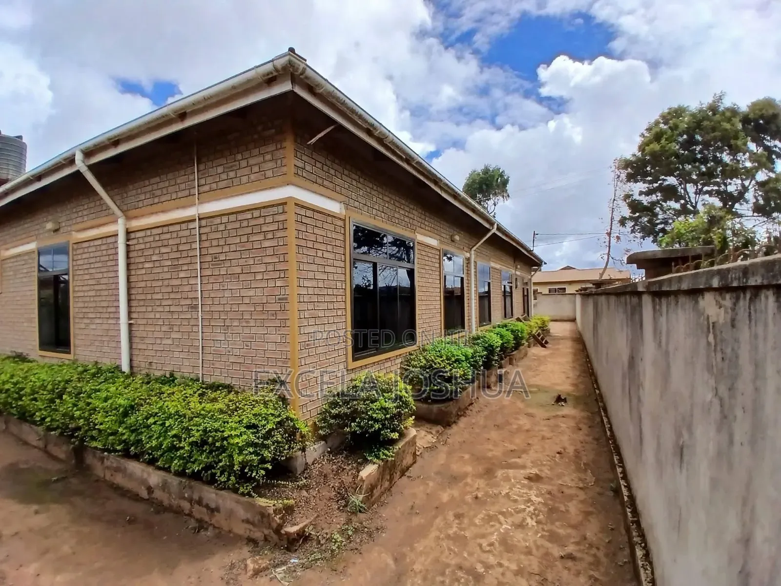 3bdrm House in Excela Joshua, Njombe Mjini for sale