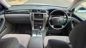 Toyota Crown 2004 Silver