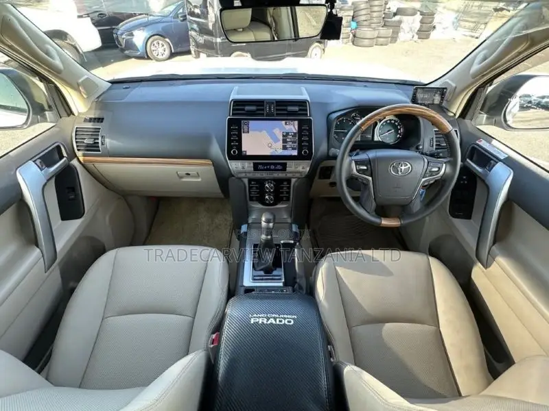 Toyota Land Cruiser Prado 2.8 2022 Pearl