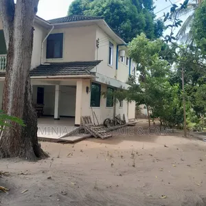 6bdrm House in Kigamboni for sale