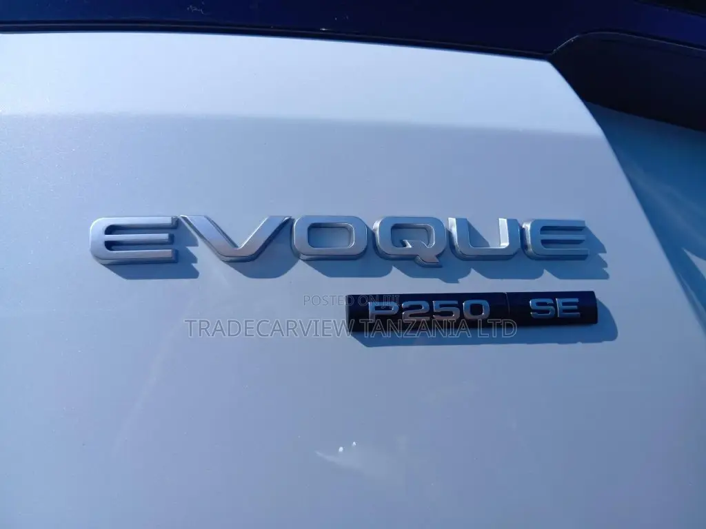 Land Rover Range Rover Evoque SE 4x4 5-Door 2019 Pearl