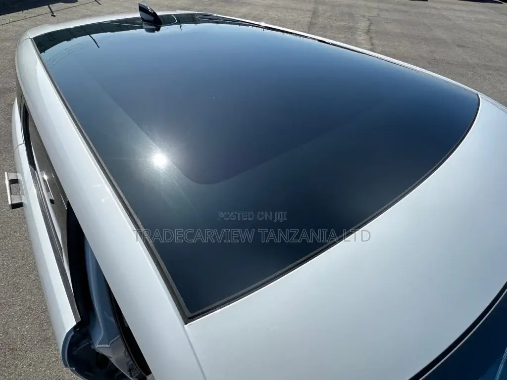 Land Rover Range Rover Evoque SE 4x4 5-Door 2019 Pearl