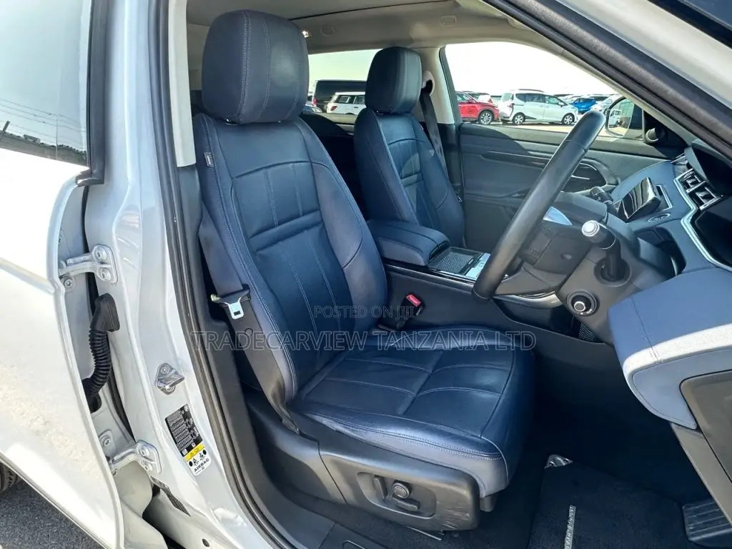 Land Rover Range Rover Evoque SE 4x4 5-Door 2019 Pearl