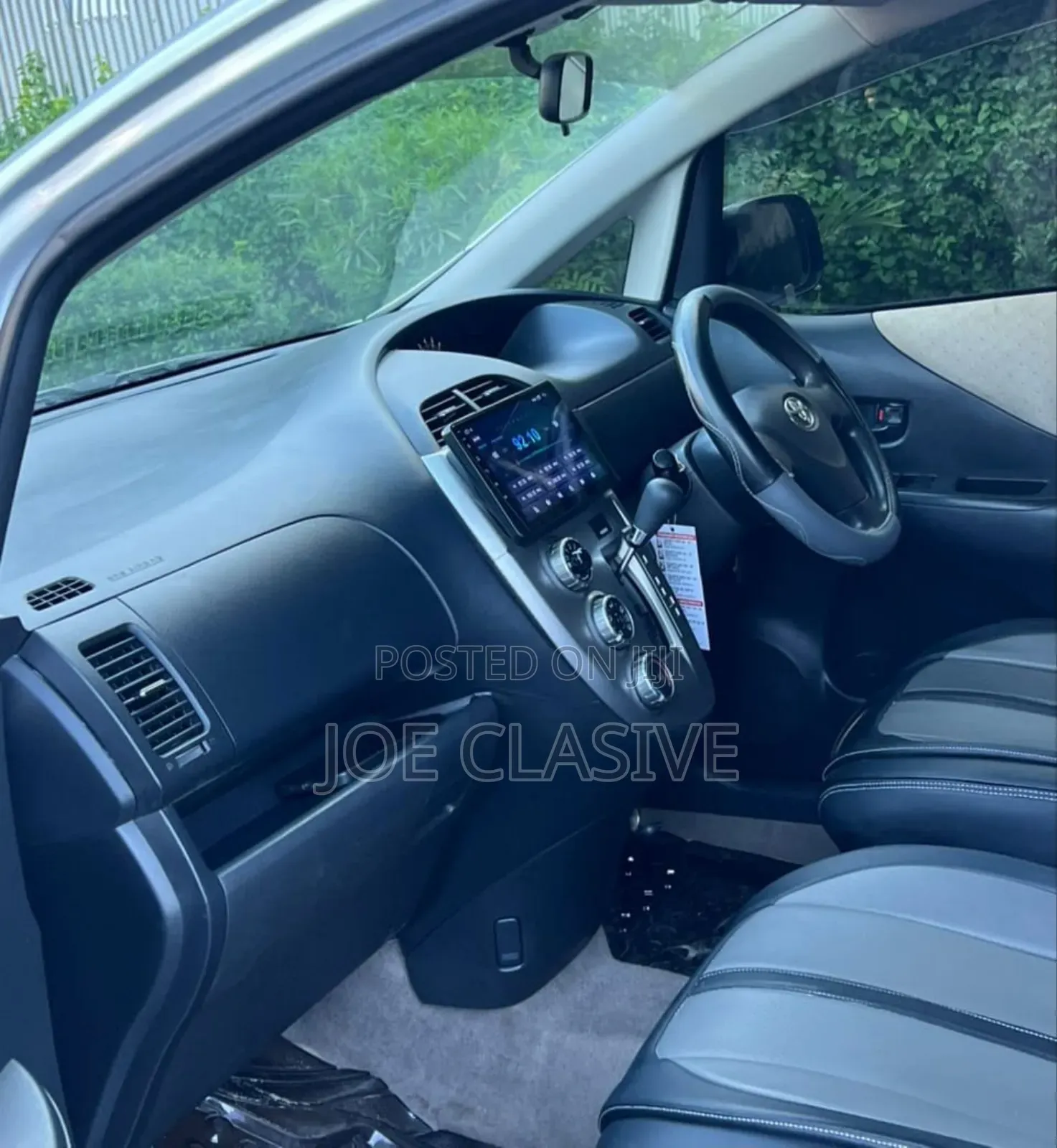 Toyota Ractis 1.5 AWD 2009 Gray
