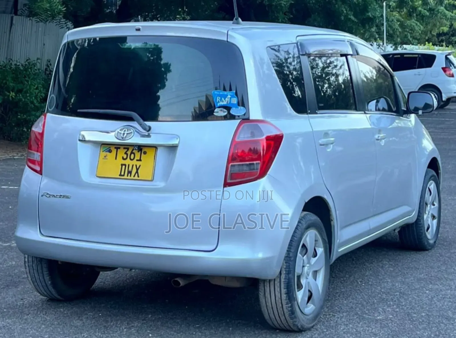 Toyota Ractis 1.5 AWD 2009 Gray
