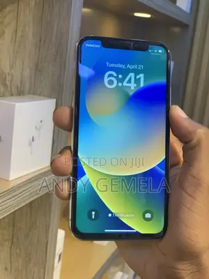 Apple iPhone X 64 GB White