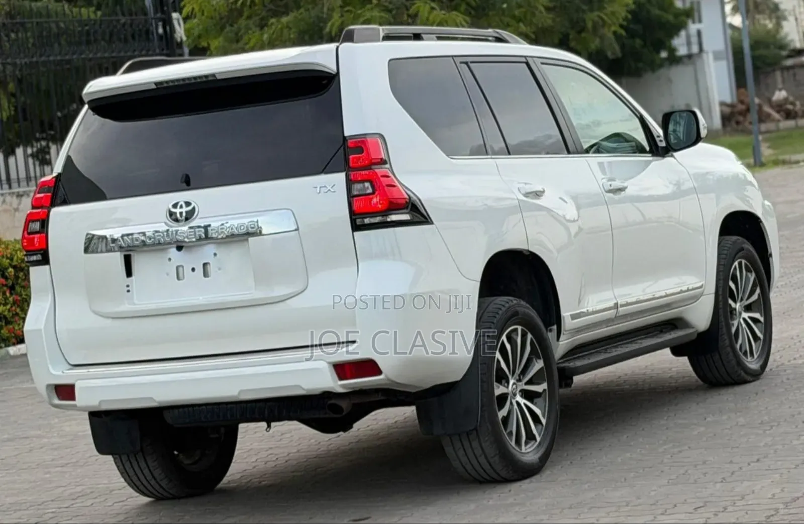 Toyota Land Cruiser Prado 4.0 Petrol GX-R 2006 White
