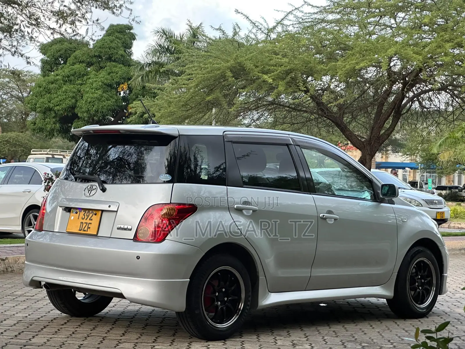 Toyota IST 2004 Silver