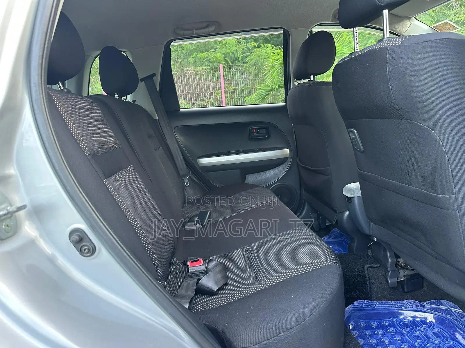 Toyota IST 2004 Silver