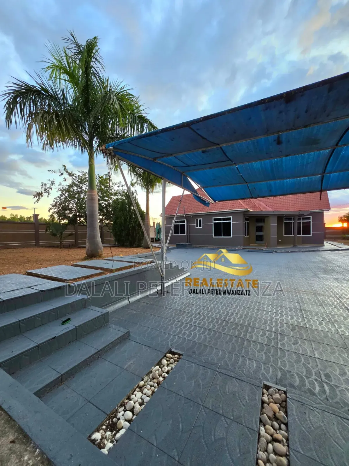 4bdrm House in Broker Peter, Mkolani for rent