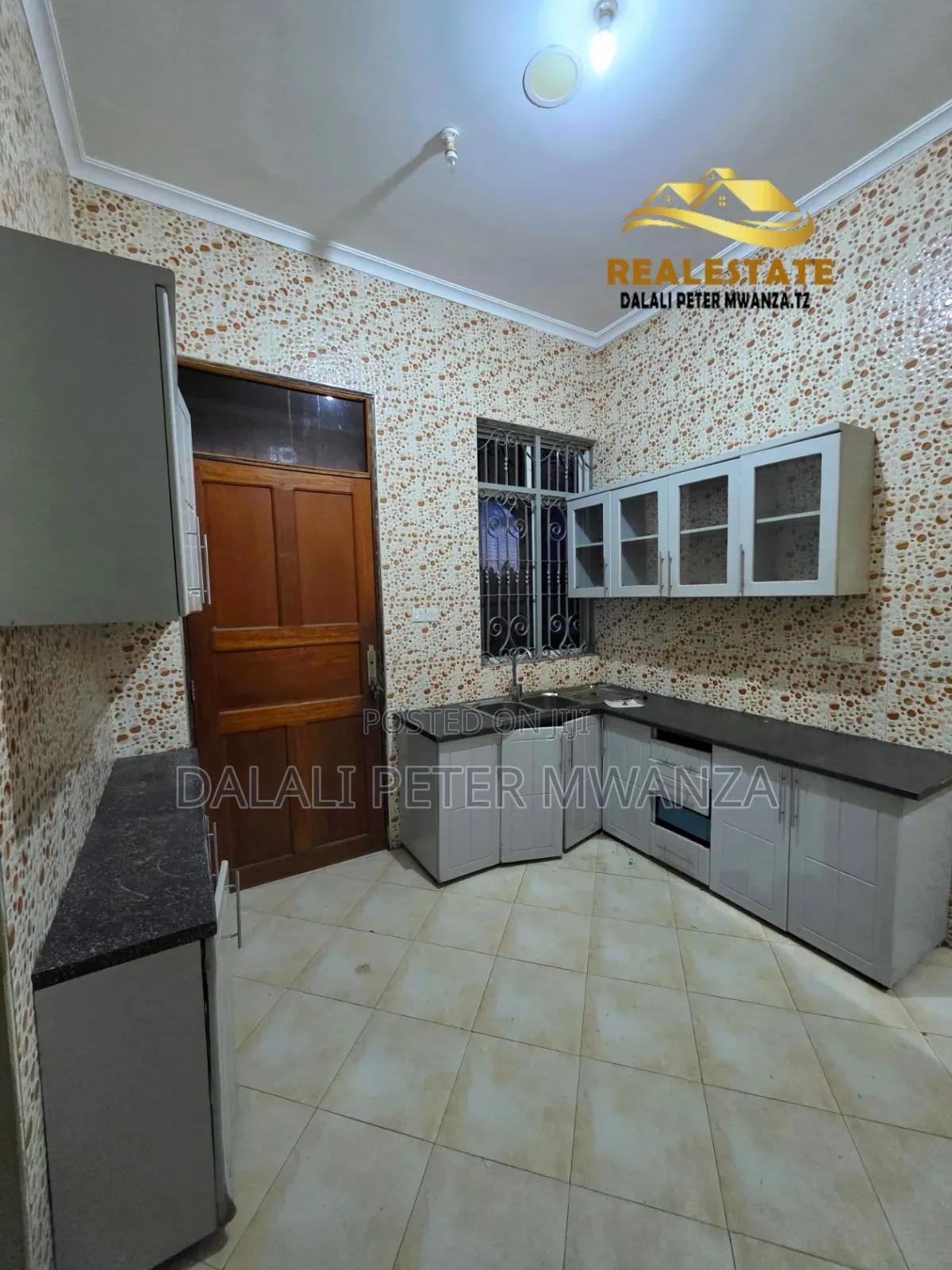 4bdrm House in Broker Peter, Mkolani for rent