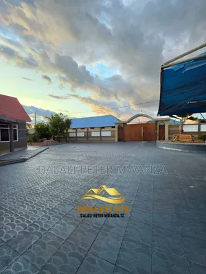 4bdrm House in Broker Peter, Mkolani for rent