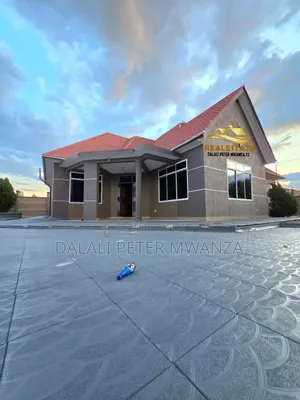 4bdrm House in Broker Peter, Mkolani for rent