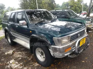 Toyota Hilux Surf 2000 Blue