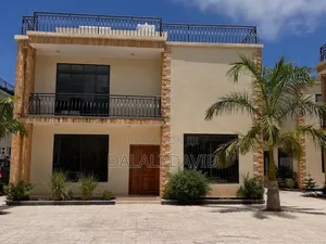 5bdrm Villa in Oysterbay for sale