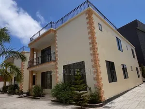 5bdrm Villa in Oysterbay for sale