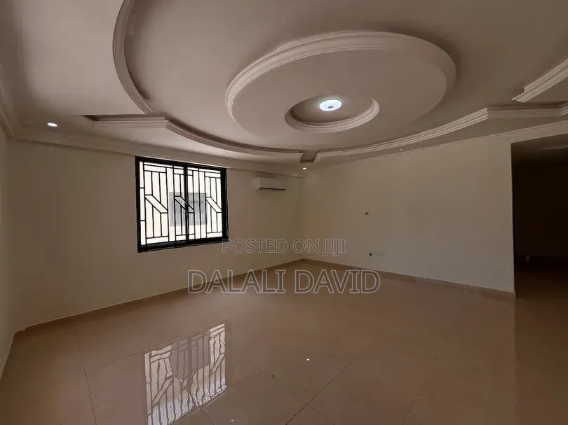 5bdrm Villa in Oysterbay for sale