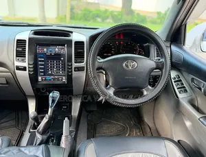 Toyota Land Cruiser Prado 2006 Silver