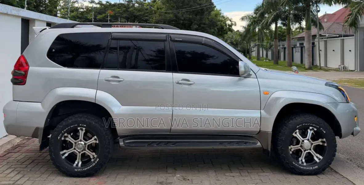 Toyota Land Cruiser Prado 2006 Silver