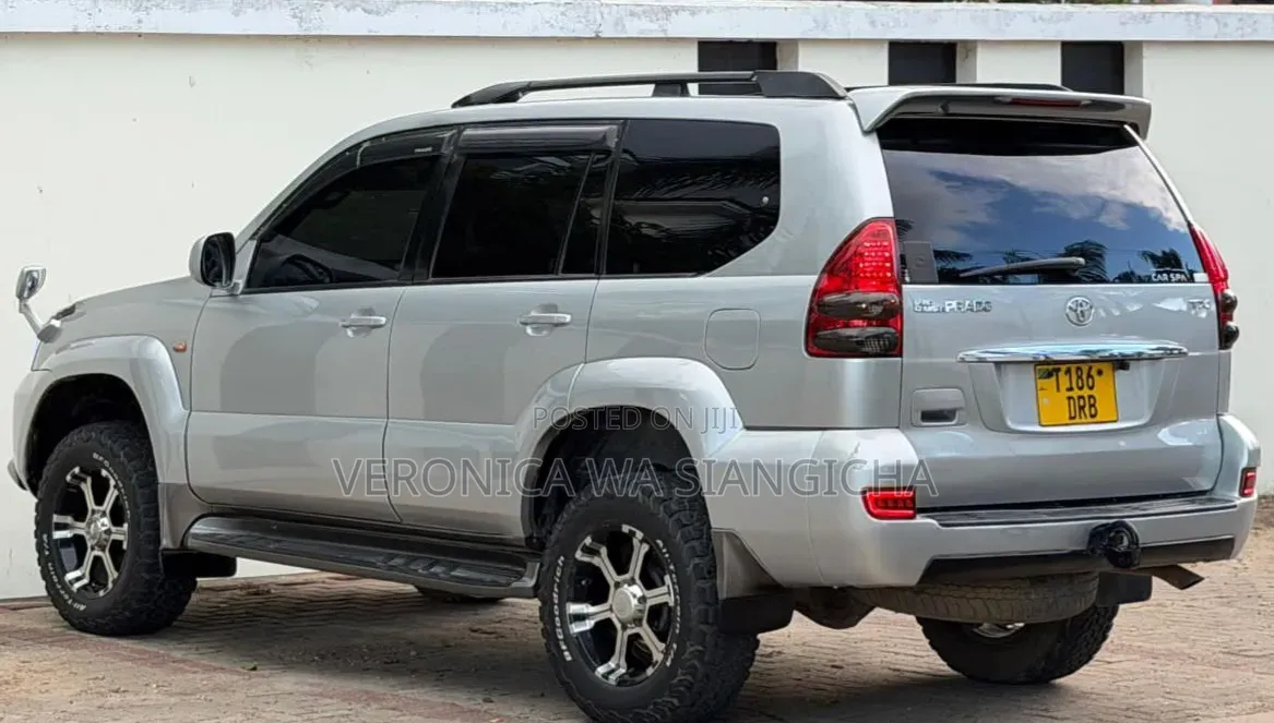Toyota Land Cruiser Prado 2006 Silver