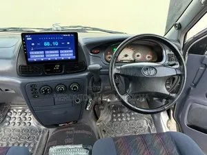 Toyota Noah 2002