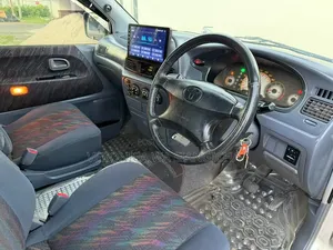 Toyota Noah 2002