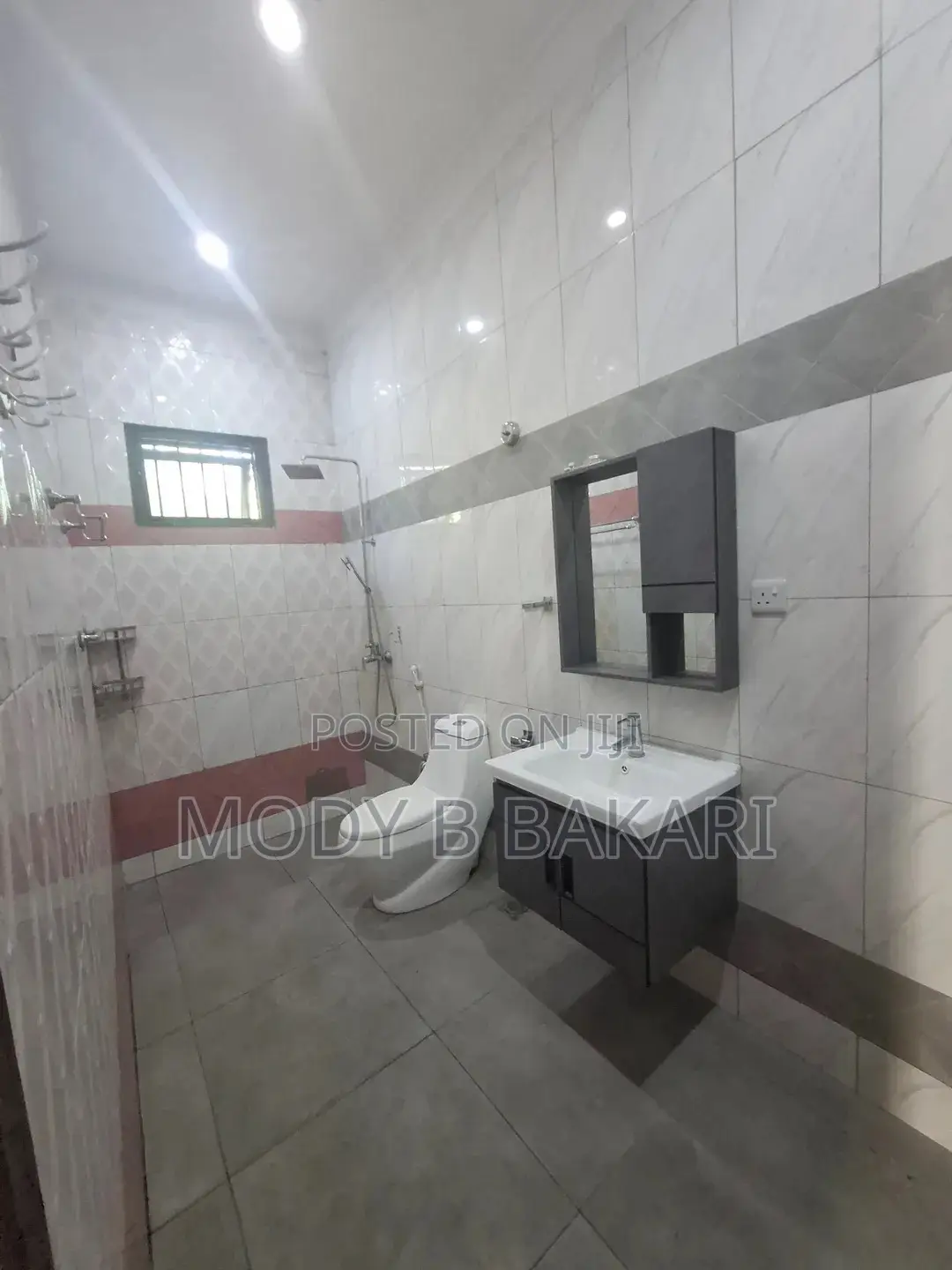 7bdrm House in Mikocheni for rent