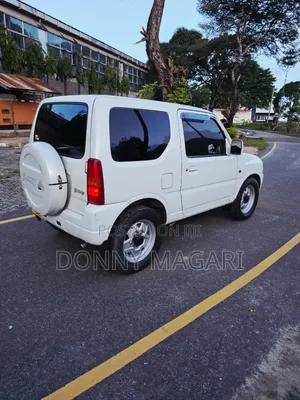 Suzuki Jimny 2000 White