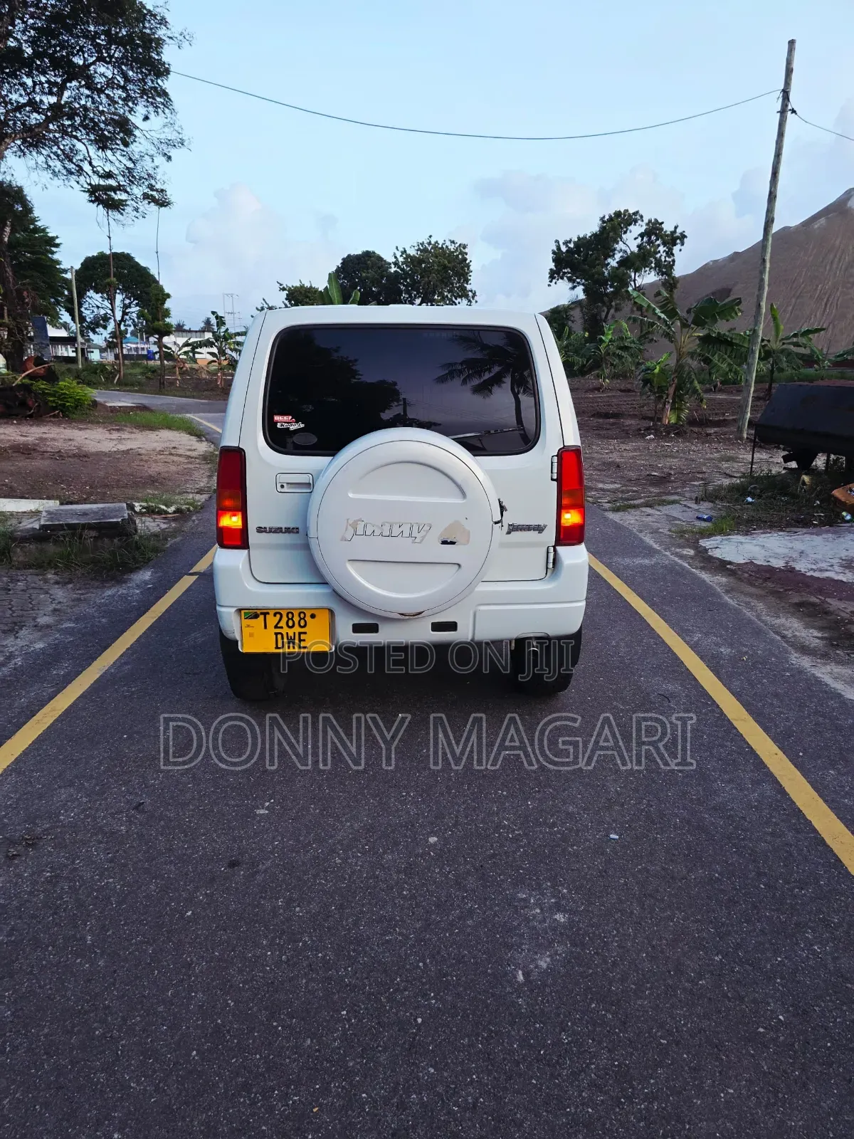 Suzuki Jimny 2000 White