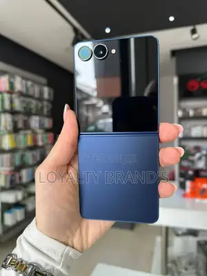 New Samsung Galaxy Z Flip7 256 GB Blue