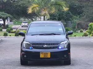 Toyota IST 2005 Black