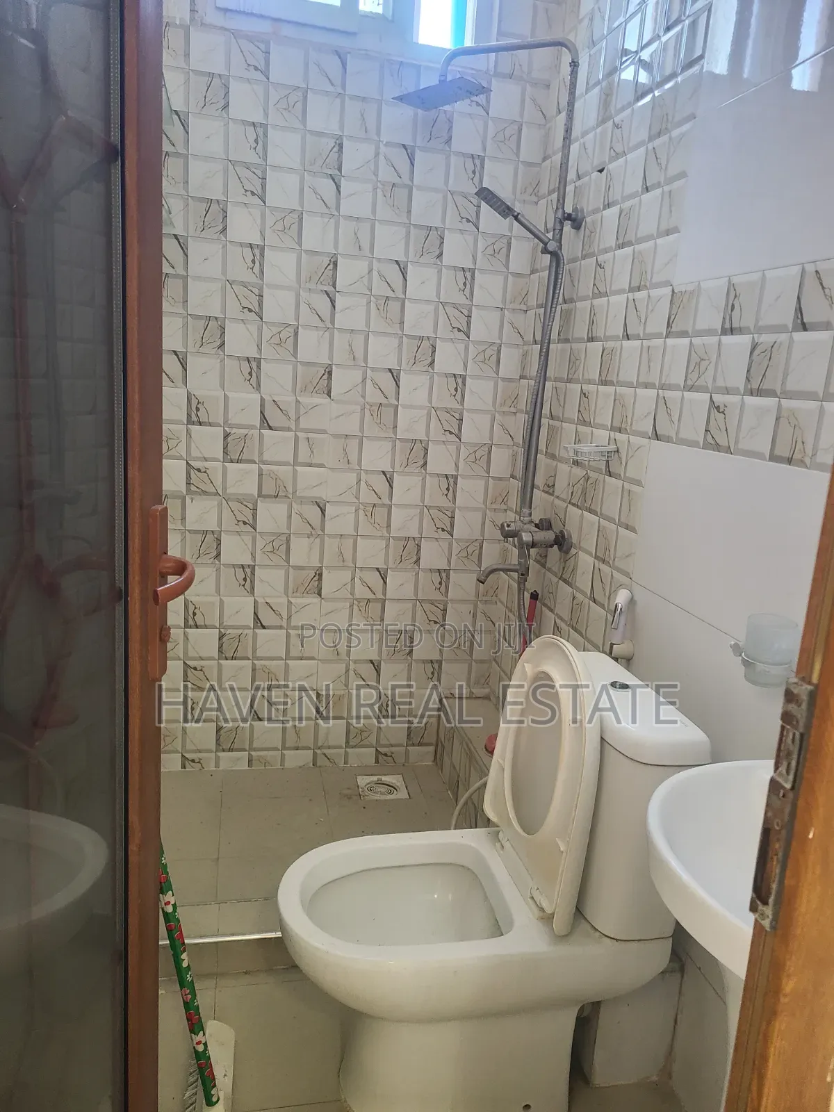 Furnished 3bdrm Apartment in Upanga East for rent