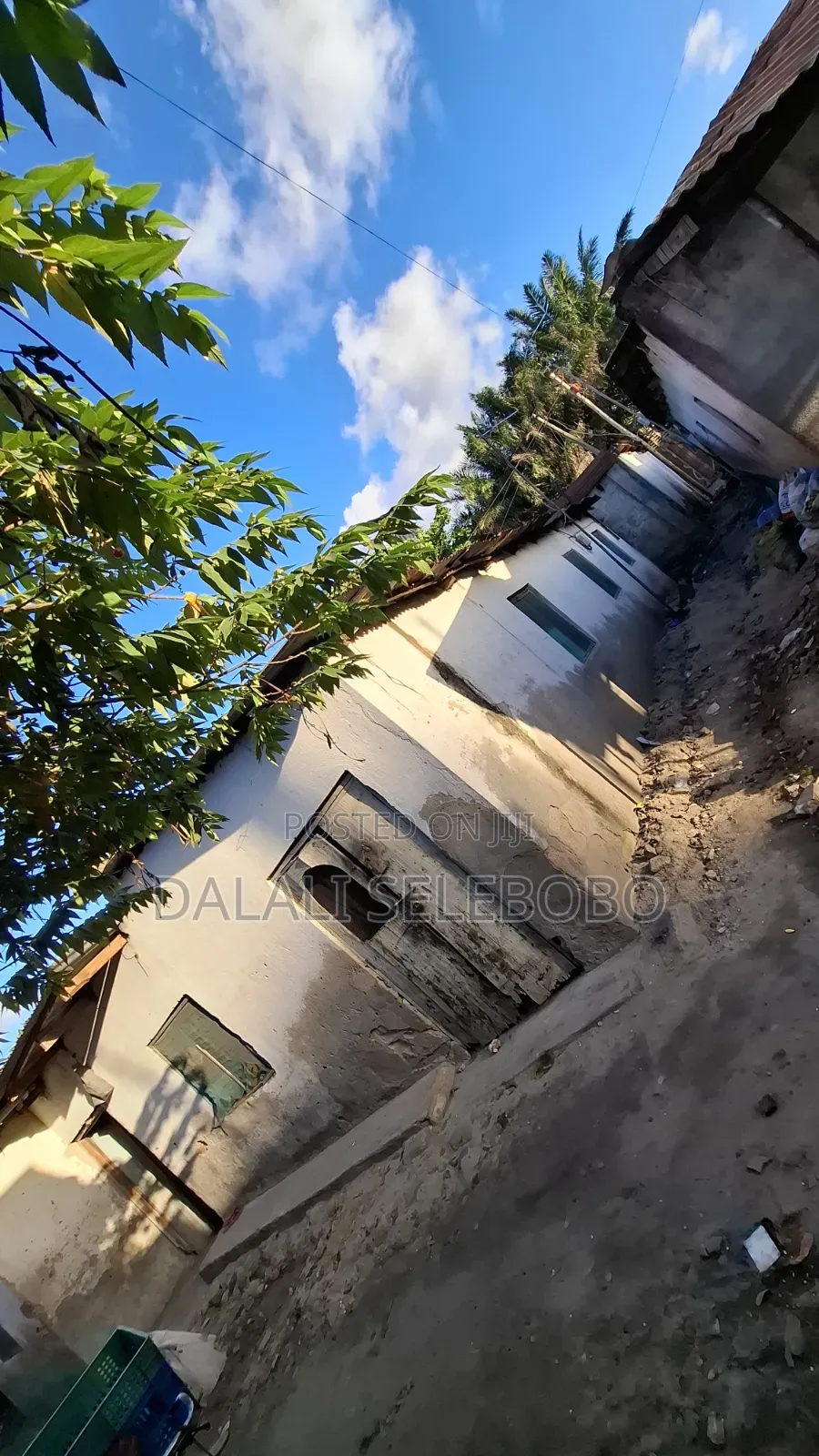 6bdrm Bungalow in Kinondoni Mccri, Mwananyamala for sale
