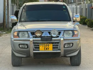 Mitsubishi Pajero 2008 Silver